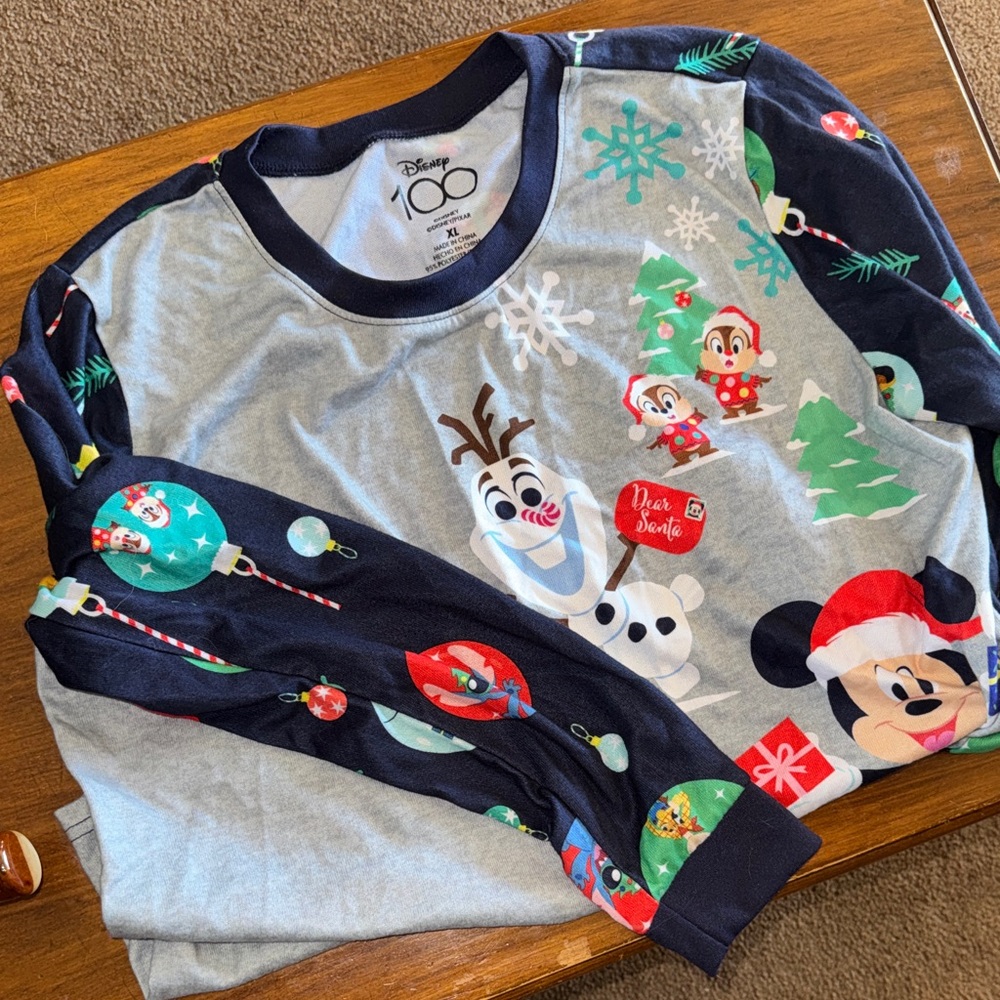 Disney Navy & Light Gray Holiday Pajama Set with Mickey, Olaf & Friends - Picture 4 of 5